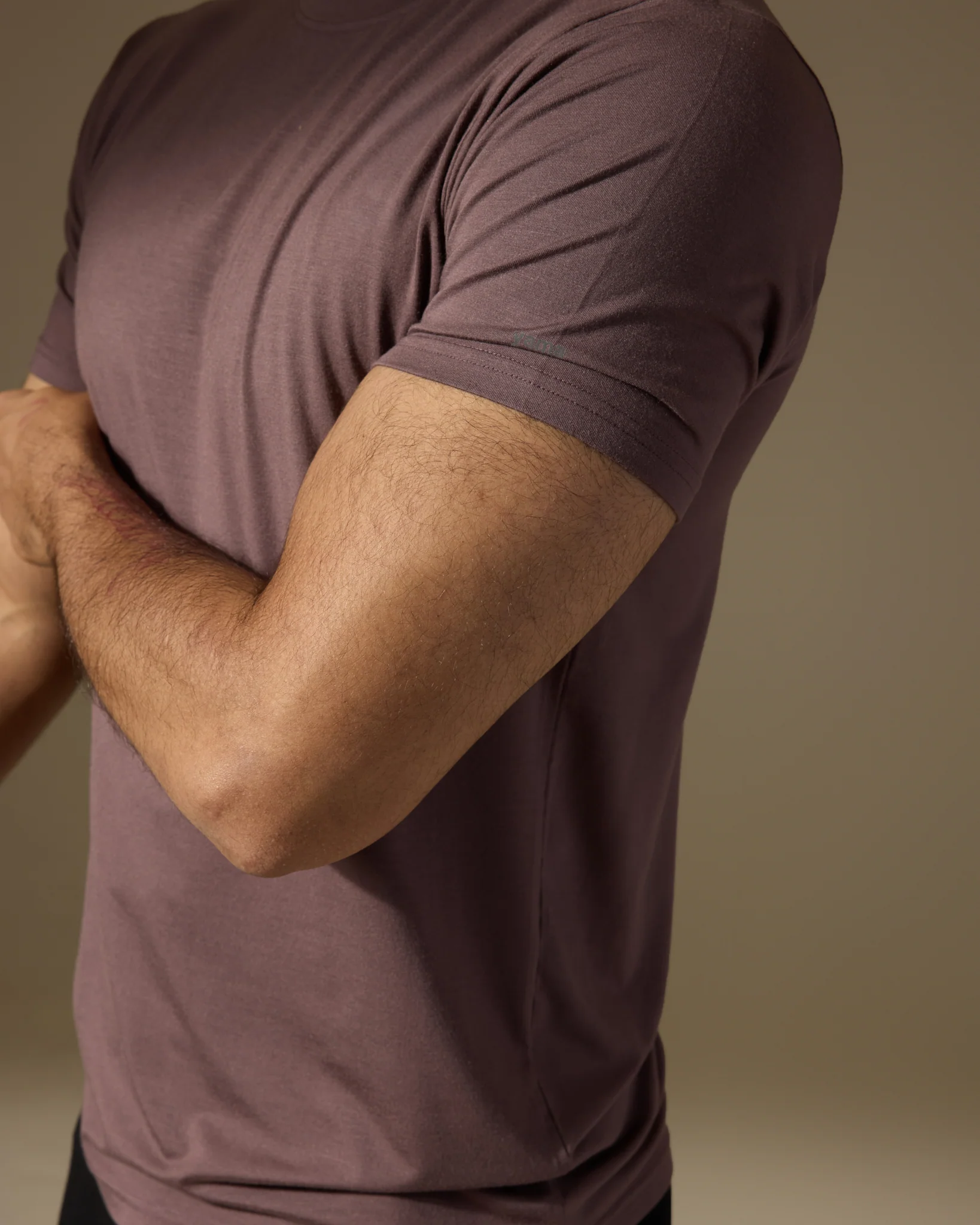 Aero Regular Tee Dusty Fig - Image 4