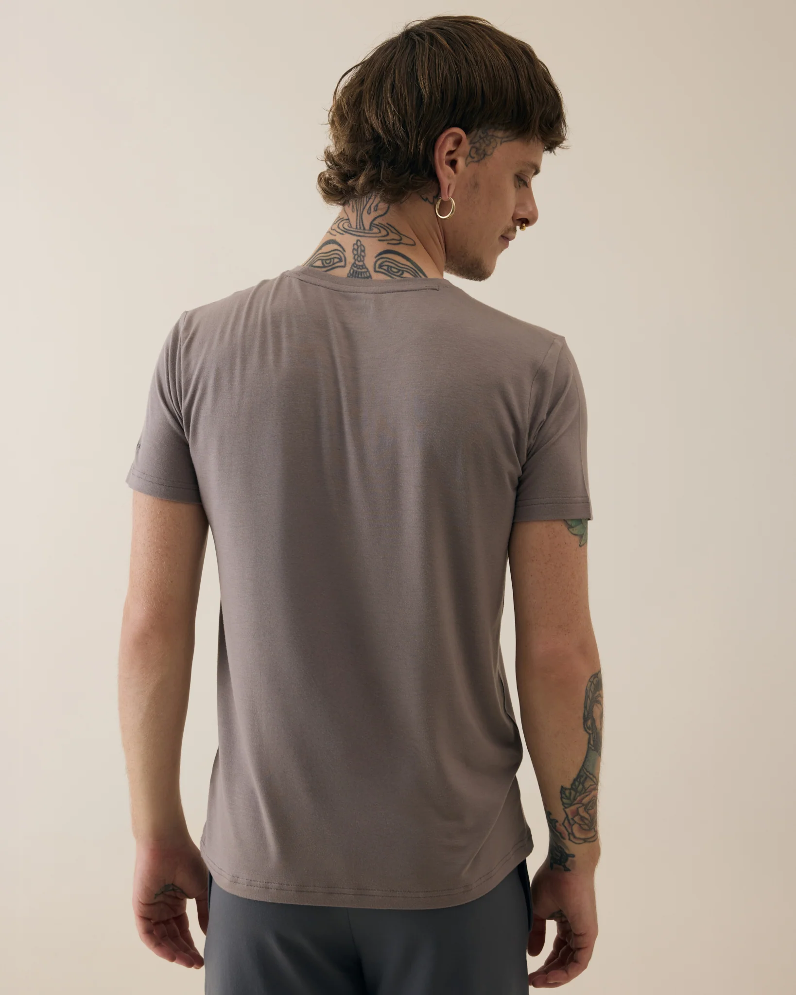 Aero Regular Tee Sand Grey - Image 3