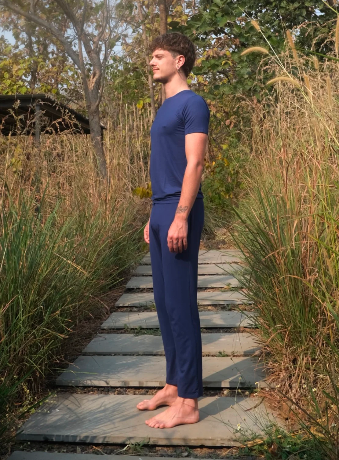 Aero Regular Tee Navy Peony - Image 3