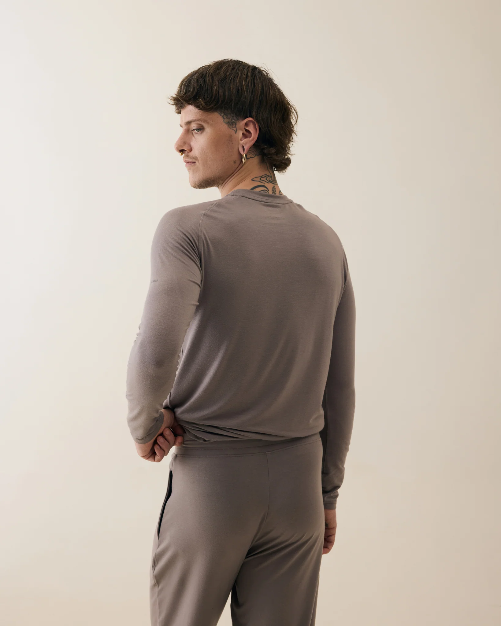 Aero Slim Fit Tee Long Sleeves Sand Grey - Image 4