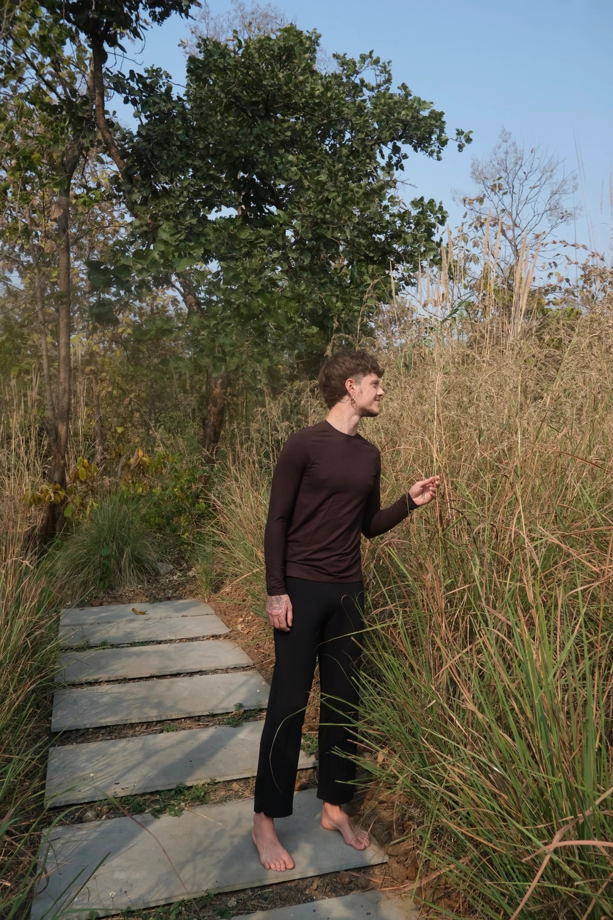 Aero Slim Fit Tee Long Sleeves Espresso - Image 6