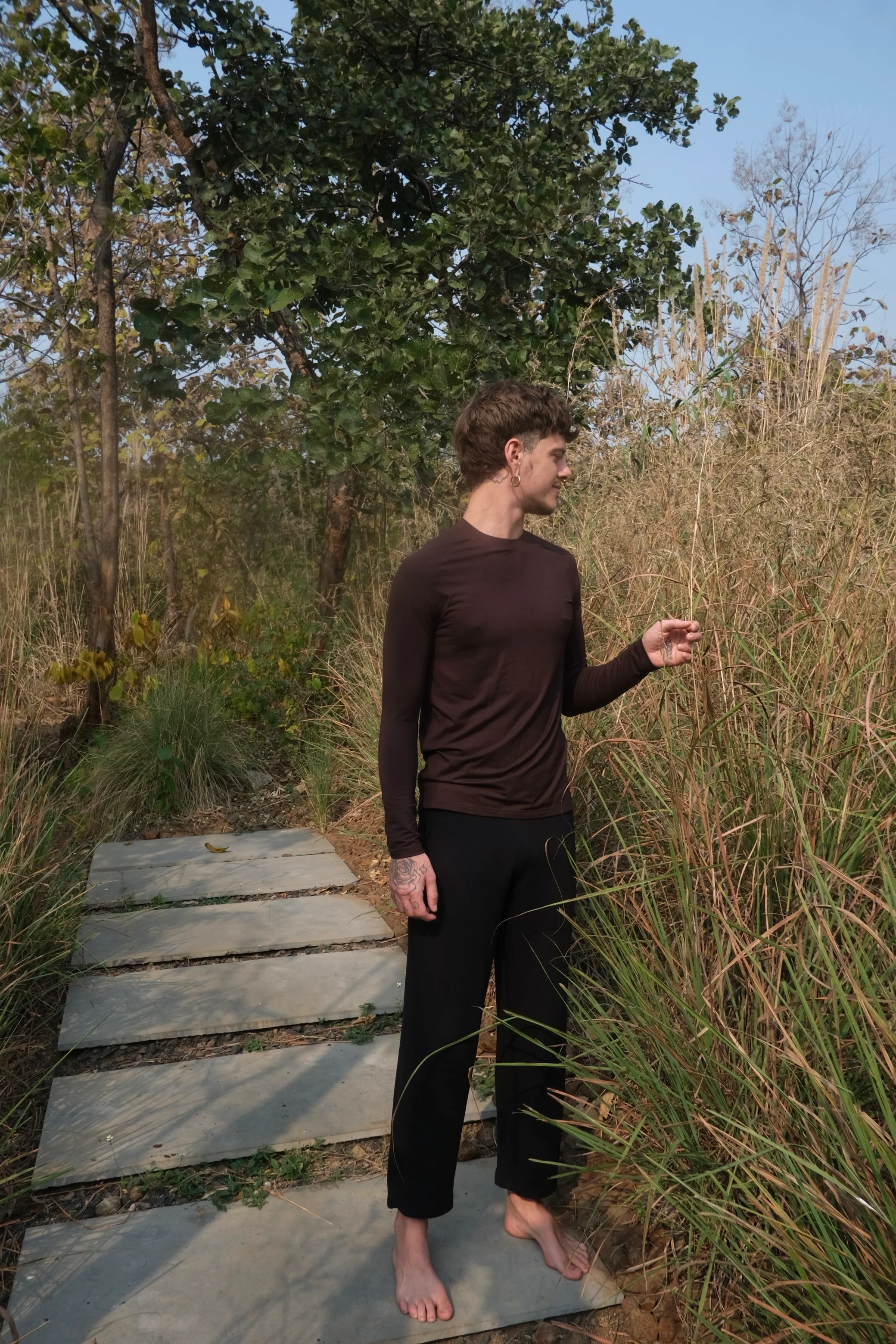 Aero Slim Fit Tee Long Sleeves Espresso - Image 7