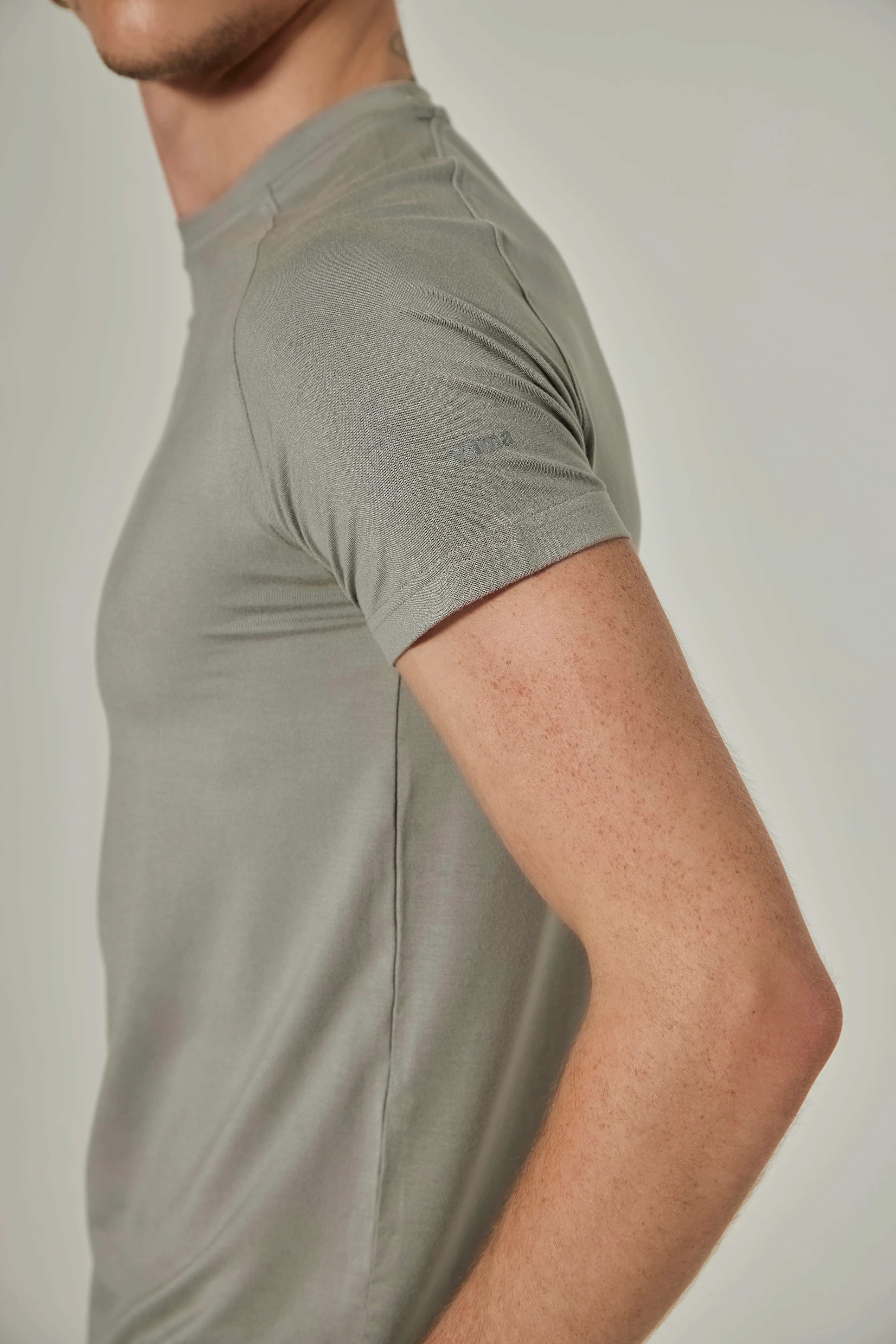 Aero Slim Fit Tee Short Sleeves Weather Grey - Image 5