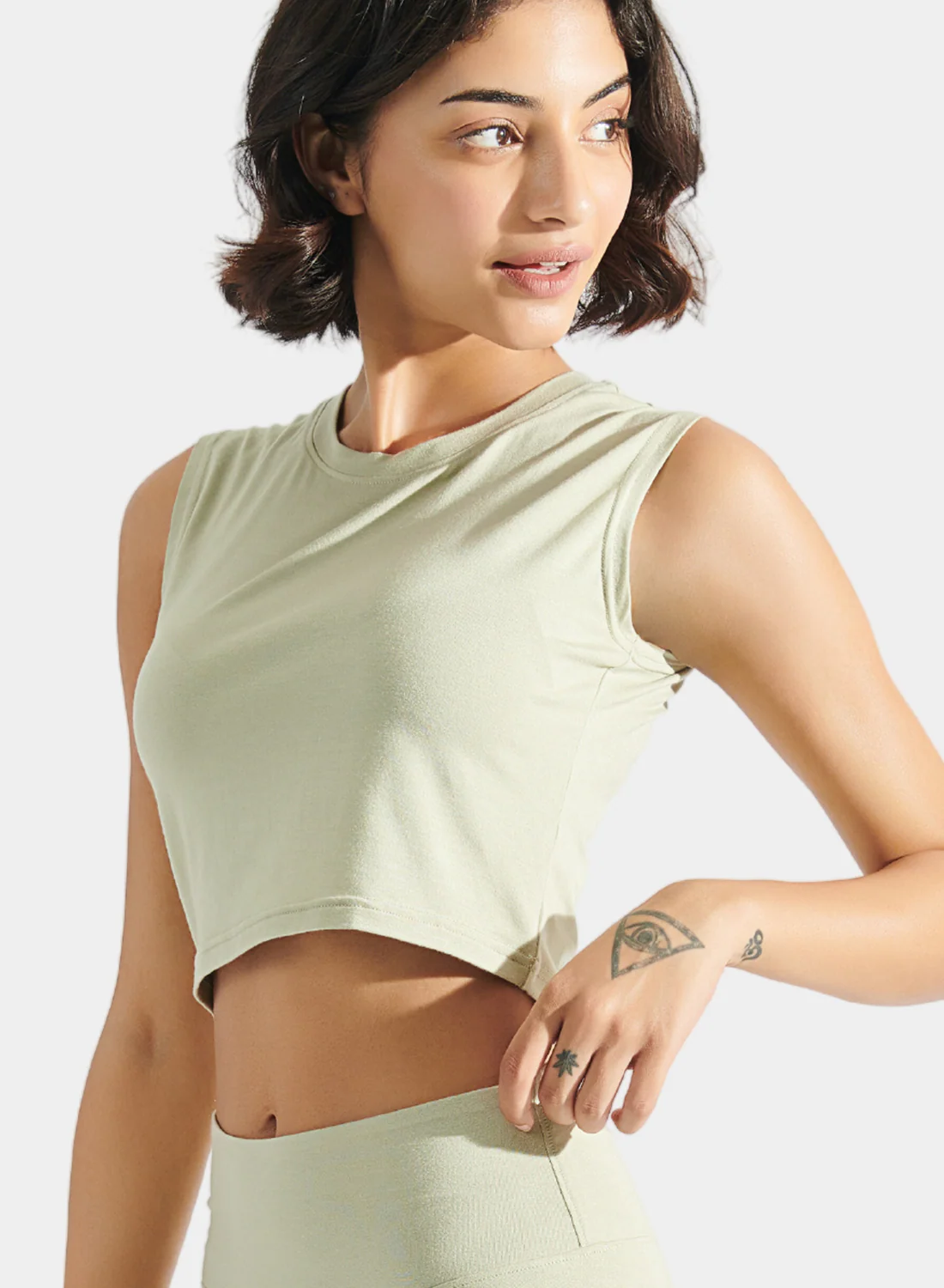 Aero Sleeveless Crop Tee Alfa Beige - Image 3