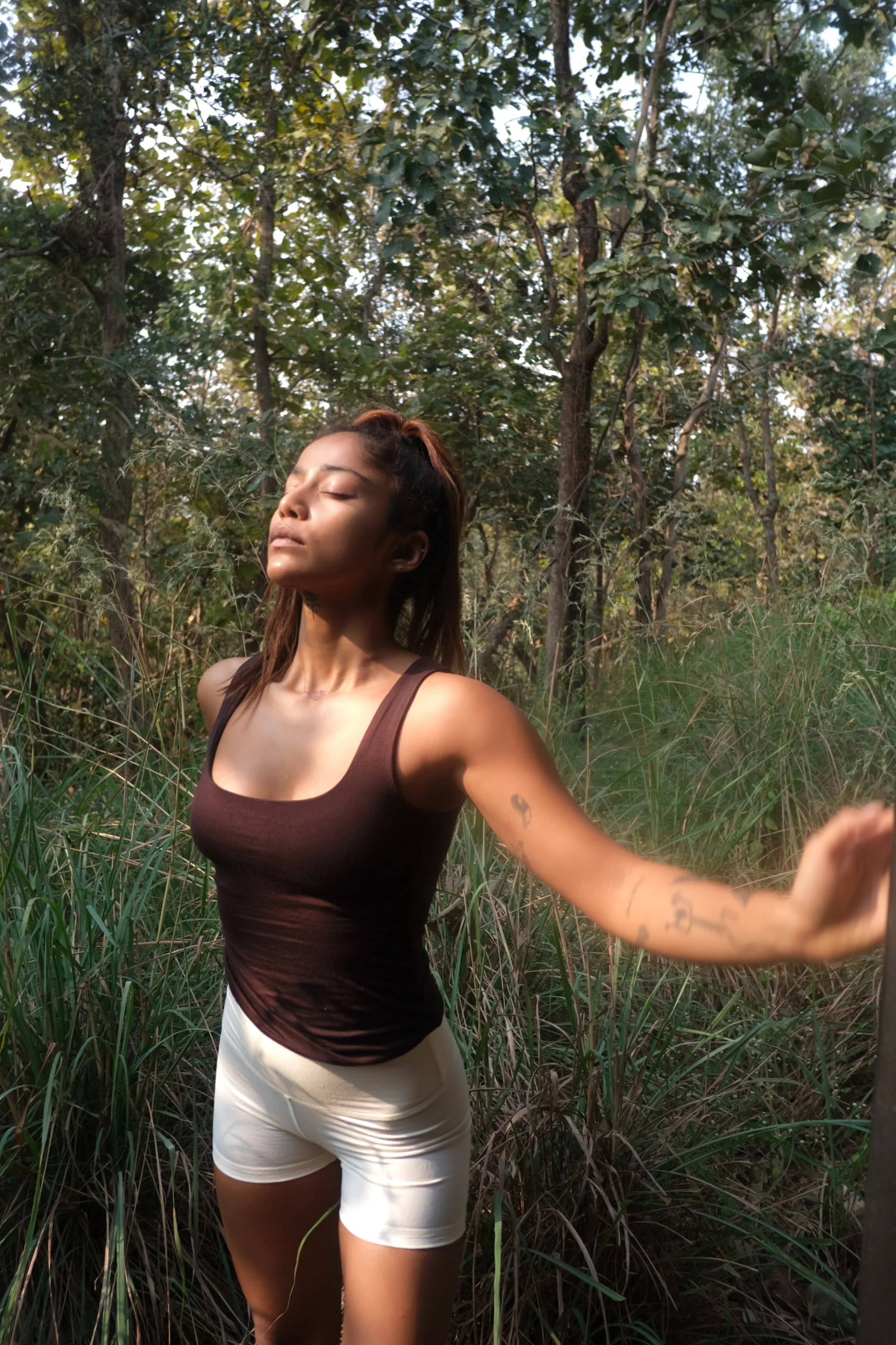 Aero Tank Top Espresso - Image 4