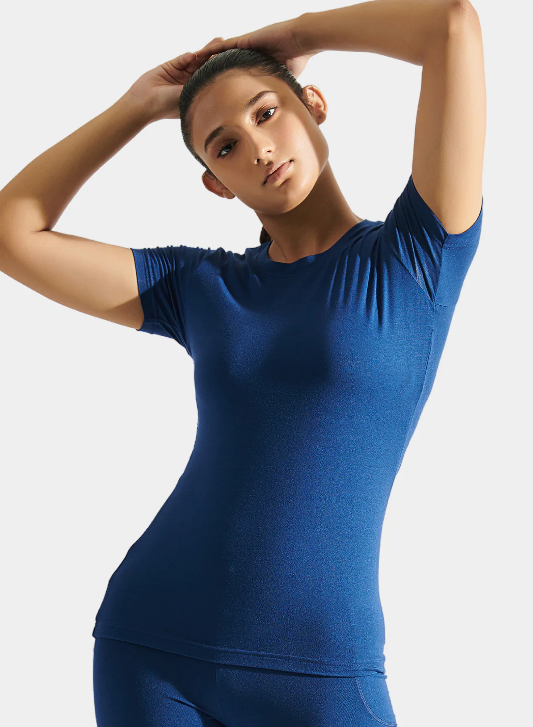 Aero Tee Navy Peony - Image 3