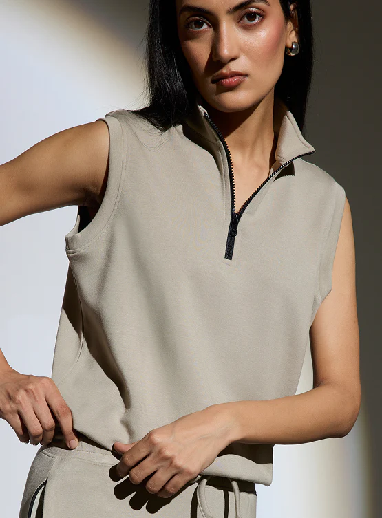 Aeroclouds Sleeveless Half Zipper Retreat Pullover Beige - Image 4