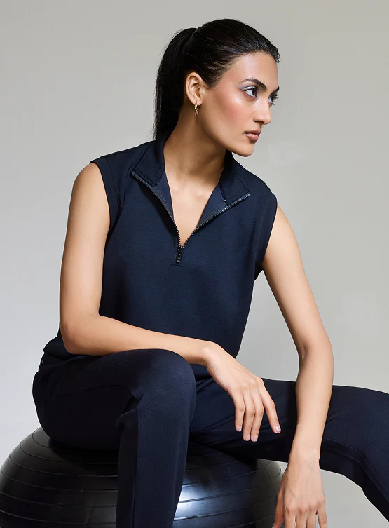 Aeroclouds Sleeveless Half Zipper Retreat Pullover Black - Image 4