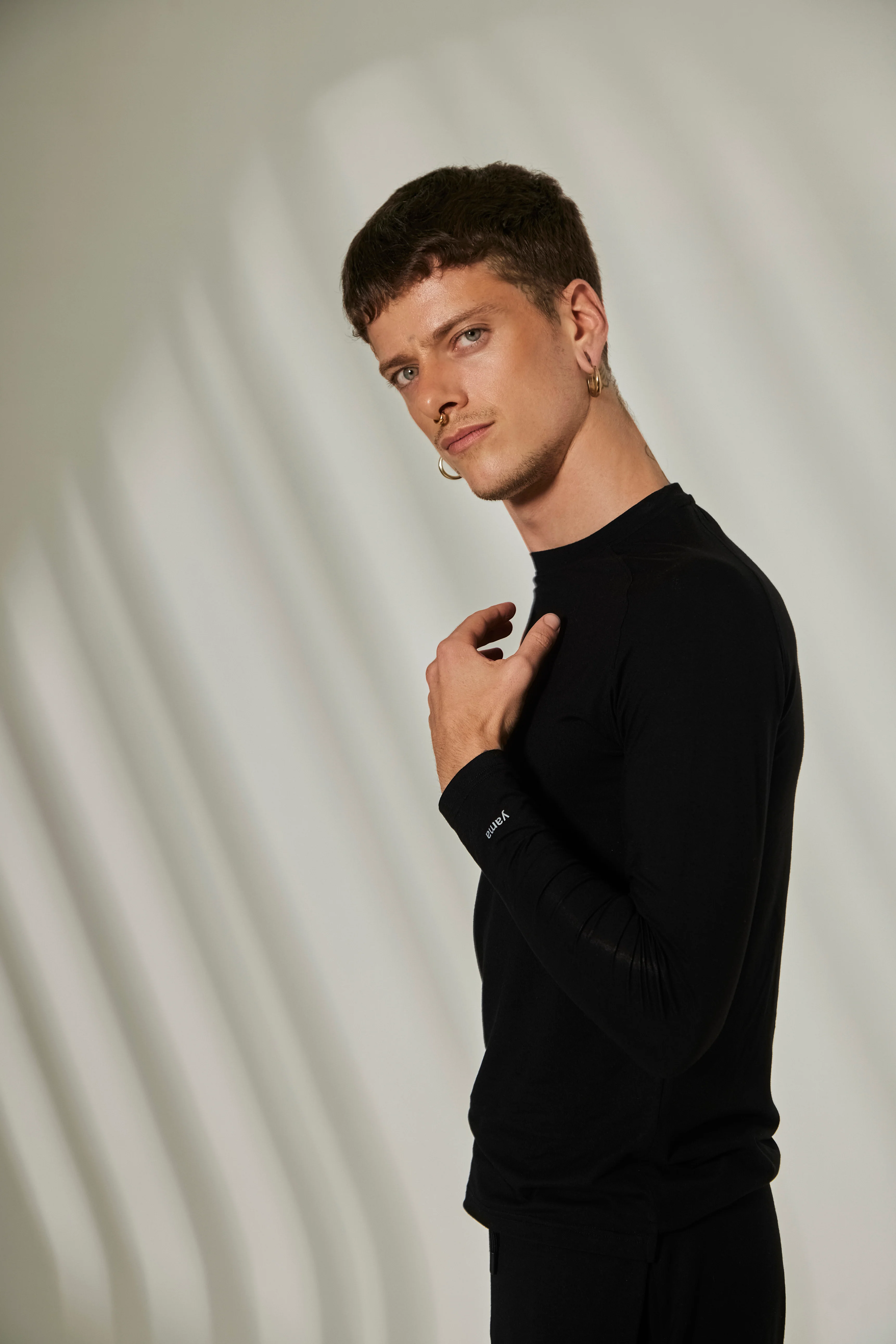 Aero Slim Fit Tee Long Sleeves Midnight Black - Image 4