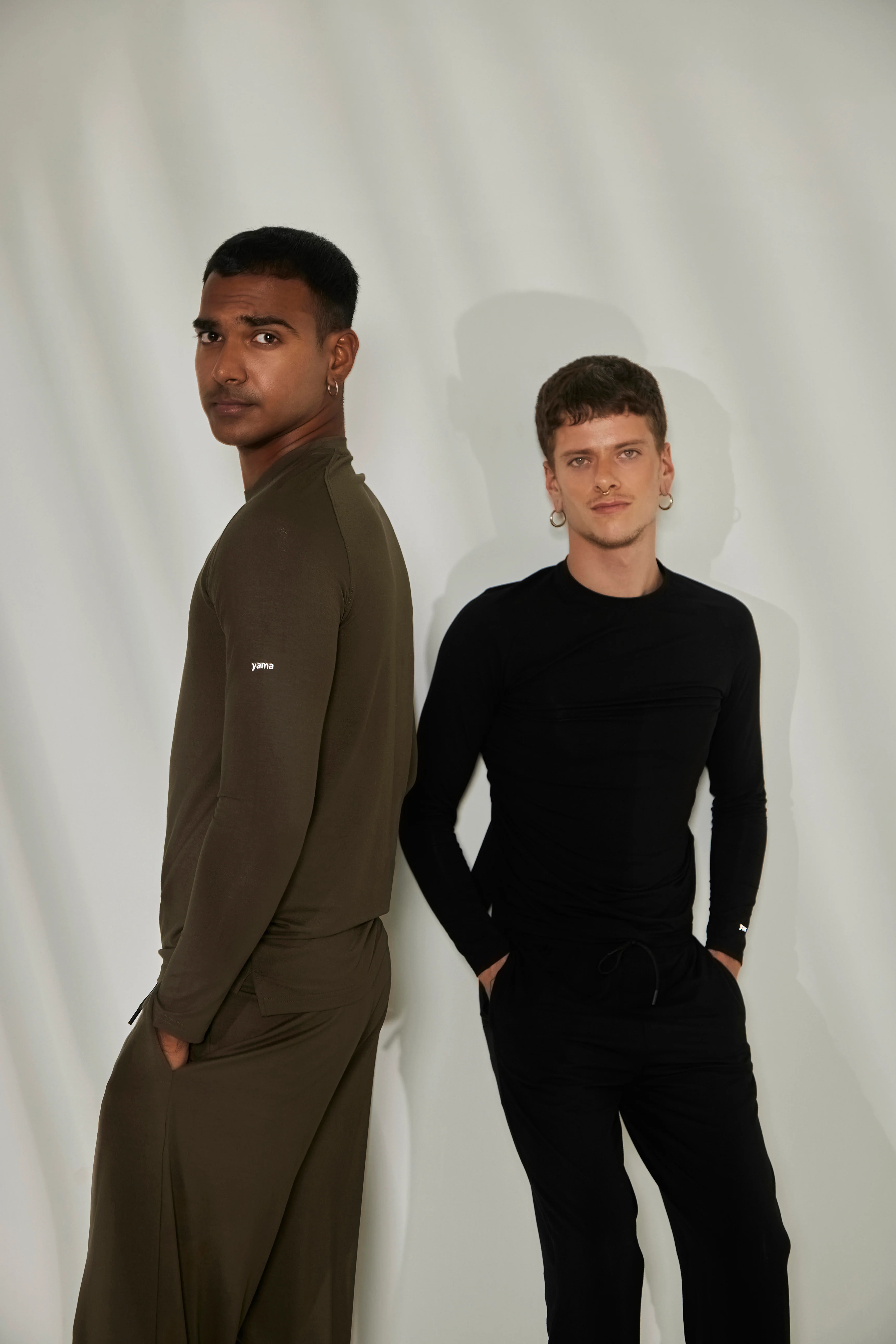 Aero Slim Fit Tee Long Sleeves Midnight Black - Image 5