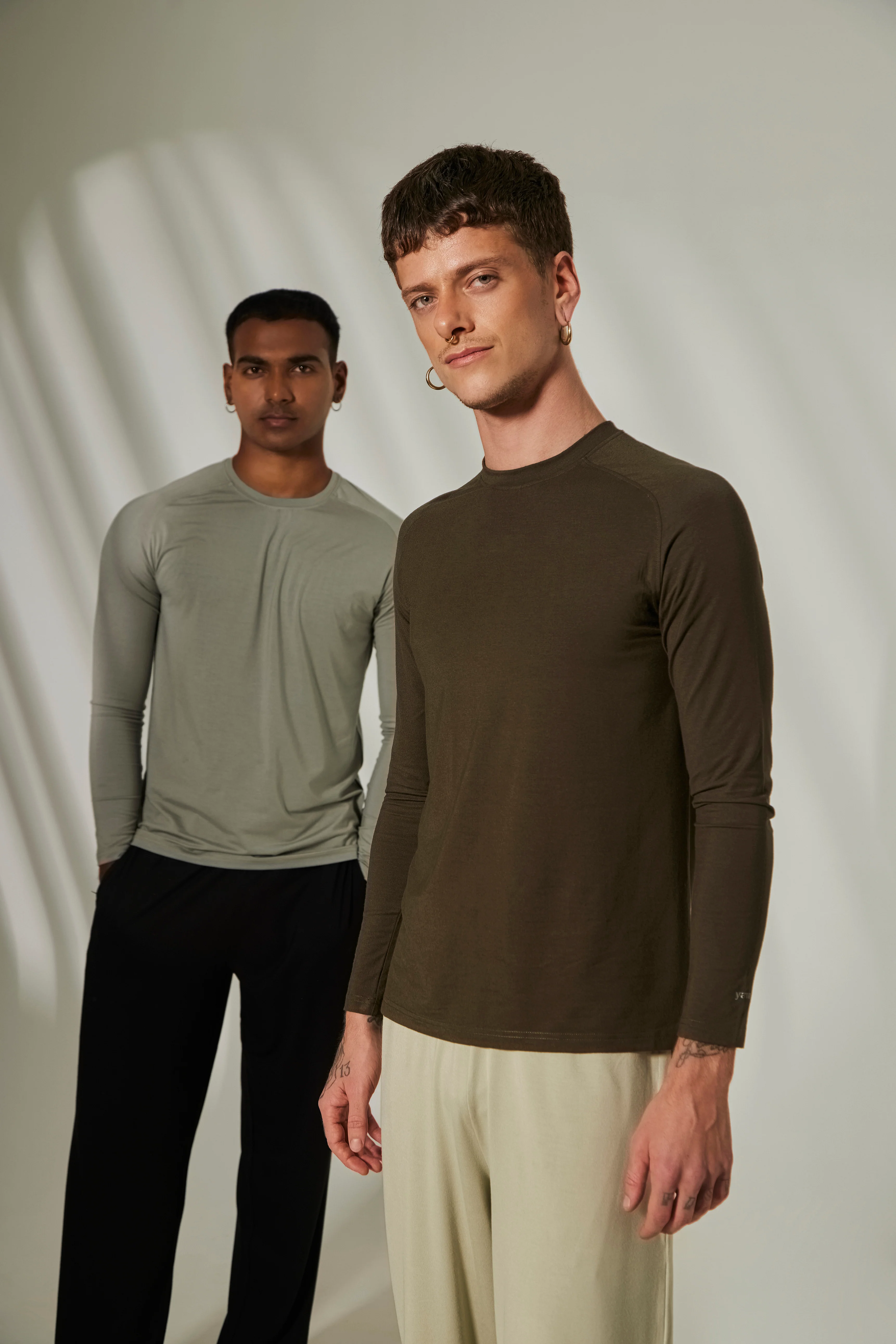 Aero Slim Fit Tee Long Sleeves Olive - Image 6