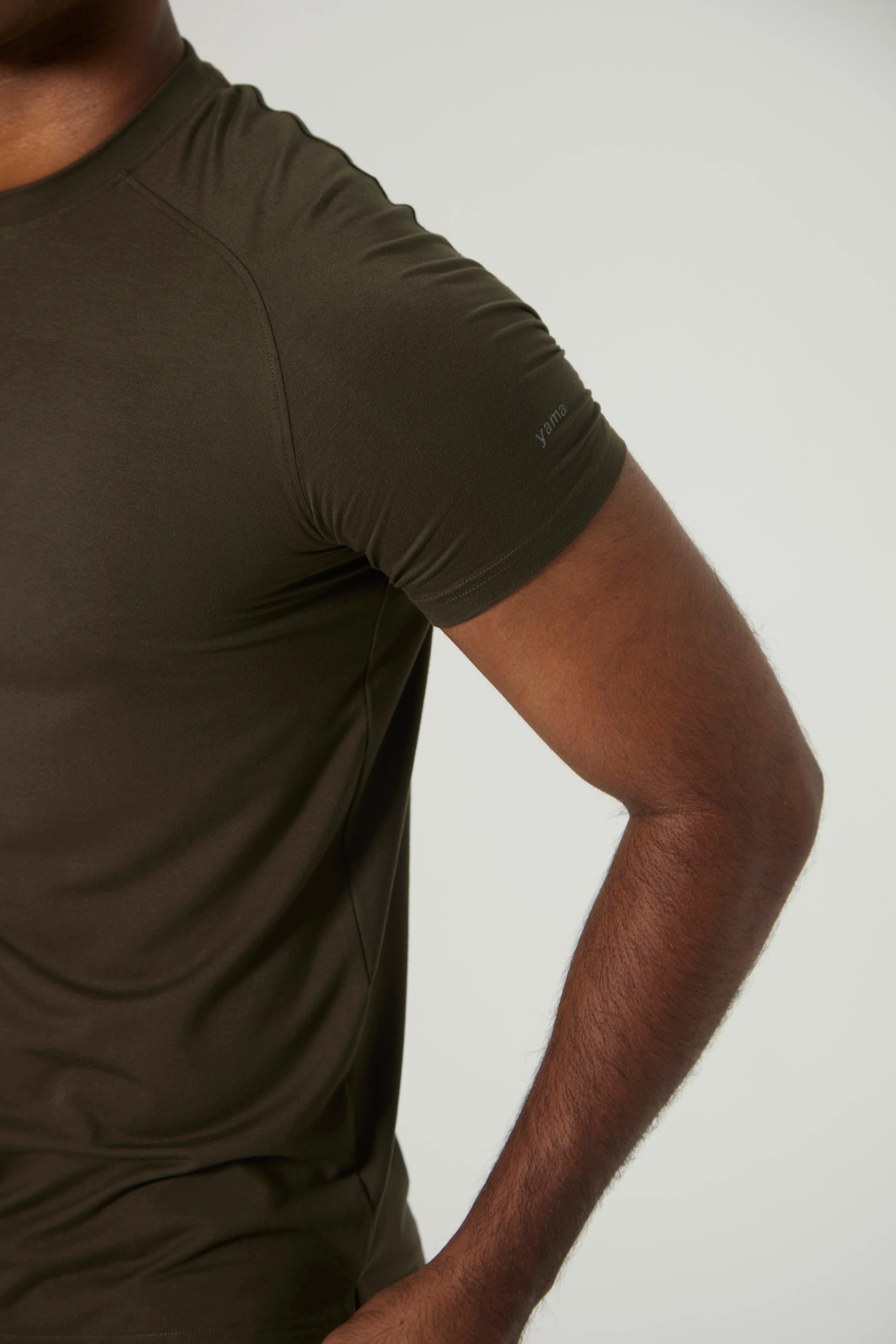 Aero Slim Fit Tee Short Sleeves Olive - Image 5